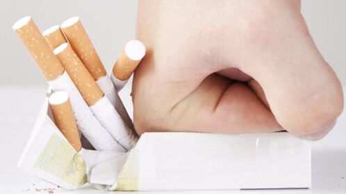 Cessação abrupta do tabagismo, causando perturbações no funcionamento do corpo